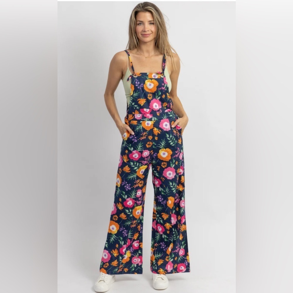 & MERCI Sz M Floral Sleeveless Jumpsuit Tie Straps Feminine Cottagecore